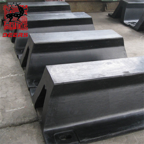 الحاجز المطاطى القوسى